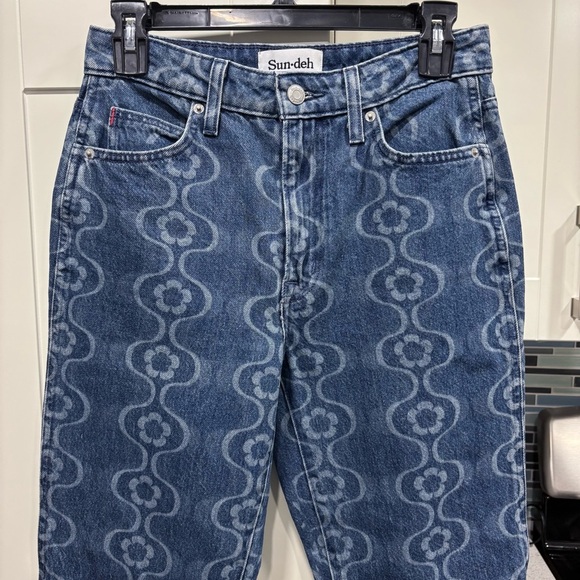 Aritzia Sun-Deh Sunday Best Cowboy Jeans - Picture 6 of 10